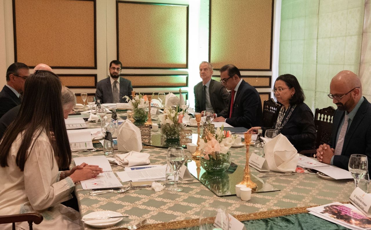 Bill Gates meets Rayn's leadership in Islamabad